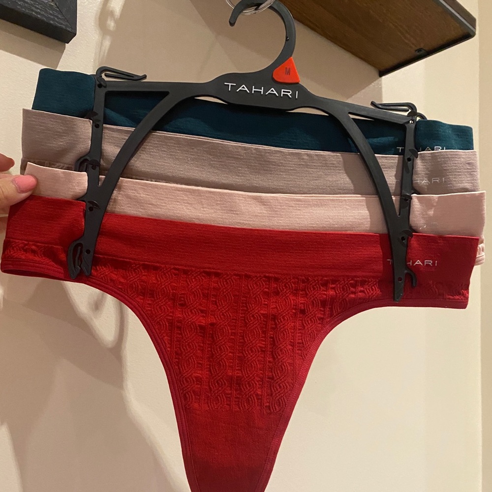 TAHARI 4Pk TEXTURED SEAMLESS THONG